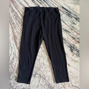 Capris Leggings | Medium